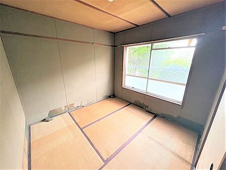 北側和室4.5帖こちらも陽当たり良好です♪