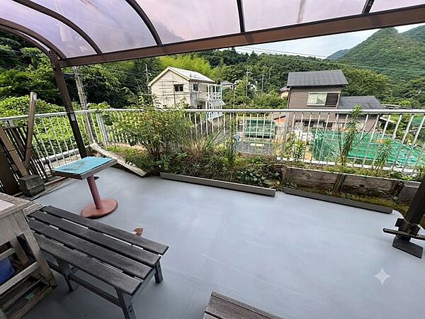 バルコニーを拡大表示