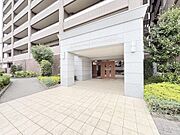 マンションエントランス
