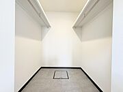 洋室ウォークインクローゼット