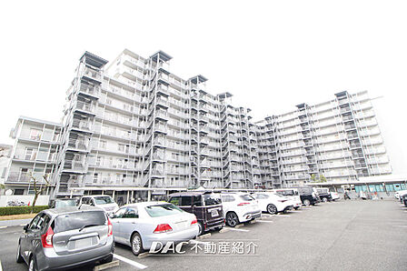 総戸数195戸の大規模マンションです!