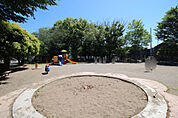 しらかば児童公園（約220M）徒歩約3分・周囲には公園や緑地が点在します♪