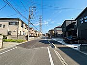 生活利便施設が徒歩圏内に揃い、バス停も徒歩約2分とアクセス良好です♪