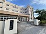 周辺：中川小学校まで　490m　徒歩約7分●教育目標：「関わりあい・学びあい・高めあい　～3つの「あい」ある学校～」