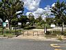 周辺：蓮沼公園　499m　徒歩約7分　遊具もブランコや滑り台があるので、ちょっと子どもを遊ばせるのに便利です。