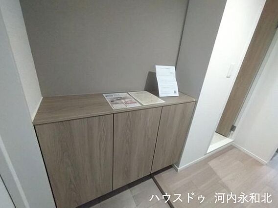 玄関には下駄箱...