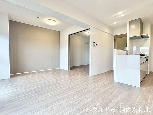 リビング/ダイニングを拡大表示