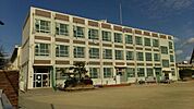 長須賀小学校 170m