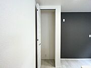 ◇パントリー◇  キッチン用品などもスッキリ片付くパントリー付き♪