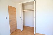 ◇クローゼット◇　同仕様全居室収納付き♪お部屋がスッキリとお使いいただけます♪