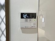 オートバスパネルいつでも適温のお風呂にはいれるのが嬉しいですね♪キッチンからの操作もできるので便利です♪