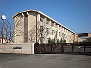小牧市立光ヶ丘中学校 700m
