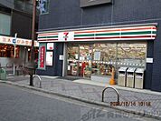 セブンイレブン阪急茨木市駅東店 徒歩5分。 340m