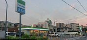 ファミリーマート吹田山手町四丁目店 徒歩12分。 930m