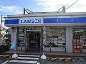 ローソン 高槻如是町店 徒歩7分。 560m