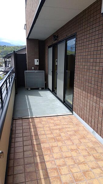 エントランスを拡大表示