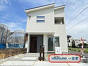 4ＬＤＫ 駐車3台可能（車種による）、名鉄犬山線 「江南」 駅 徒歩12分、学校：古知野東小学校 徒歩14分、古知野中学校 徒歩13分＊角地に建つおうちなので、採光・通風ともに良好です