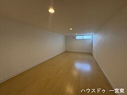 一宮市浅井町尾関字奥屋敷:洋室
