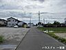 その他：≪北側西向き　幅約5.5ｍ≫2台の車がすれ違うことが出来る道幅です。車の出し入れもゆったりとする事が出来ます。