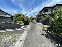 一宮市明地字庵寺前:前面道路