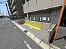 その他：敷地内にゴミ捨て場があるため、住民はゴミを遠くまで運ぶ必要がなく、手軽にゴミを捨てることができます。