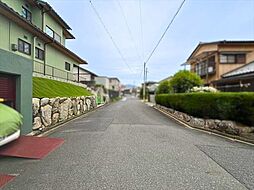 四日市市桜台1丁目:前面道路含む現地写真