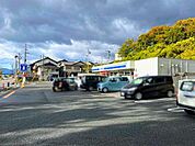 ローソン 四日市山城町店24時間営業。スローガンは「マチの健康ステーション」、健康や美容に配慮した商品が豊富。(電子マネー利用可　ＡＴＭあり　ネット通販あり）Ponta dポイントサービスあり…