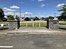 周辺：新正北公園近鉄名古屋線「新正駅」から徒歩約10分、商業施設が多いエリアにある公園。公園内は広場がメイン。視界を遮るものが少ないので、ベンチに座ったままでも、お子さんが遊んでいる様子を見守ること…