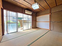 四日市市大字泊村:1階東側6畳