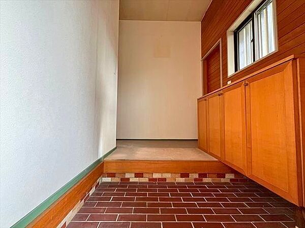玄関を拡大表示