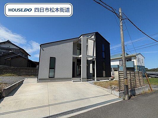 外観 四日市市平津新町　中古一戸建て