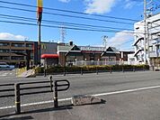マクドナルド1号線川越町店　国道1号線沿いにあるのでドライブスルー利用に便利です。提供サービス