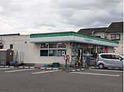 ファミリーマート 轟公園入口店 300m