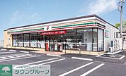 セブンイレブン足立六月3丁目店 徒歩5分。 350m
