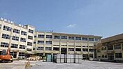 足立区立関原小学校 387m