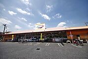 旬鮮食品館カズン草加店 徒歩5分。 340m