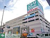 ニトリ環七梅島店 徒歩11分。 870m