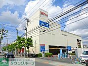 西友青井店 徒歩8分。スーパー 620m