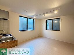 カーサ本木 101 1階ワンルームのリビング/ダイニング