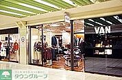 VANエスカ名古屋 徒歩8分。 570m