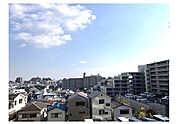 5階のお部屋　眺望陽当たり通風良好です。