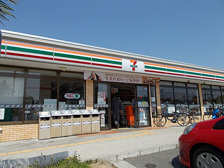 セブンイレブン 茨木穂積台店(553m)
