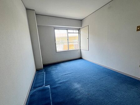 【2F北西側洋室】2階の洋室は寝室や子ども部屋など多用途に利用可能。