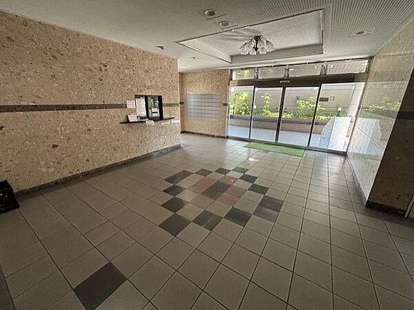 エントランスを拡大表示