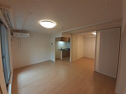 ラ・ルミエール 1階1LDKのリビング/ダイニング