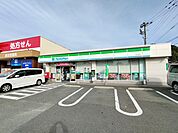 ファミリーマート 永犬丸店 徒歩25分。 1950m