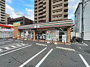 セブン-イレブン 戸畑中本町店 徒歩10分。 800m