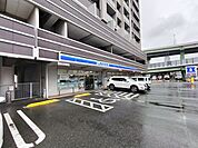 ローソン 小倉鋳物師町店 徒歩9分。 680m