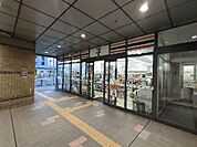 セブン-イレブン黒崎コムシティ店 徒歩17分。 1300m