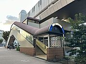 旦過駅(北九州モノレール 小倉線) 徒歩7分。 520m